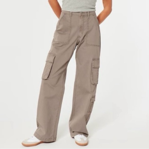 Hollister Pants - Hollister Ultra High Rise Baggy Cargo Pants Size 2 3 Pocket Khaki Cotton Blend